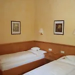 Gutshof Sparow Hotel Nossentiner Huette