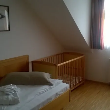 Gutshof Sparow Nossentiner Huette