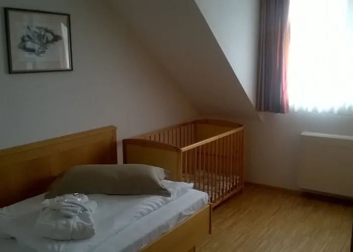 Gutshof Sparow Nossentiner Huette